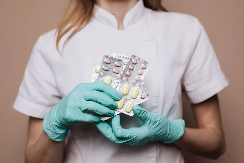Prescriptions Without a Map: The Silent Danger of Polypharmacy in Fragmented American Healthcare